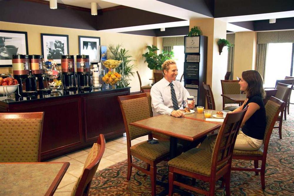 Hampton Inn Greensboro Airport Restaurace fotografie