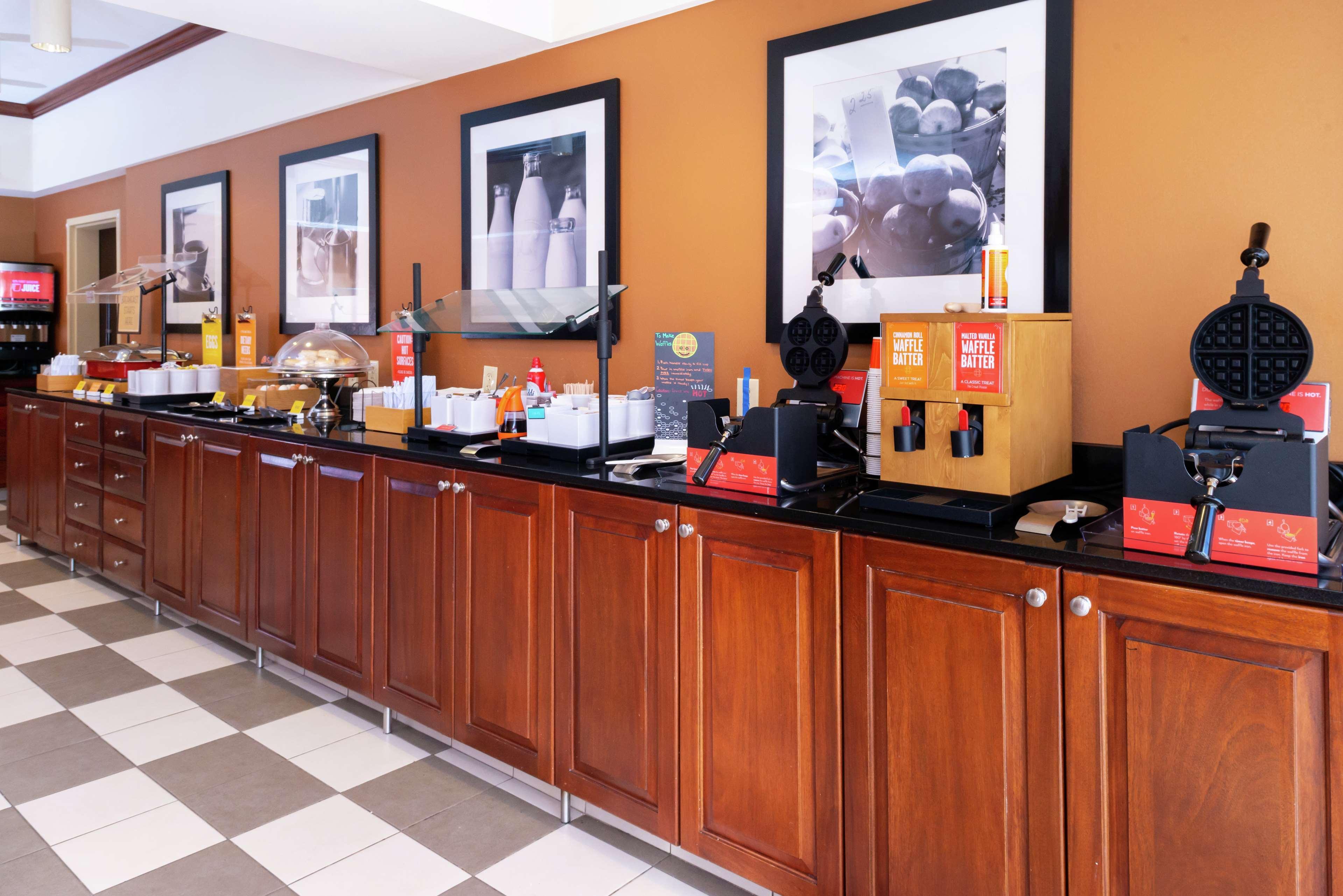 Hampton Inn Greensboro Airport Exteriér fotografie