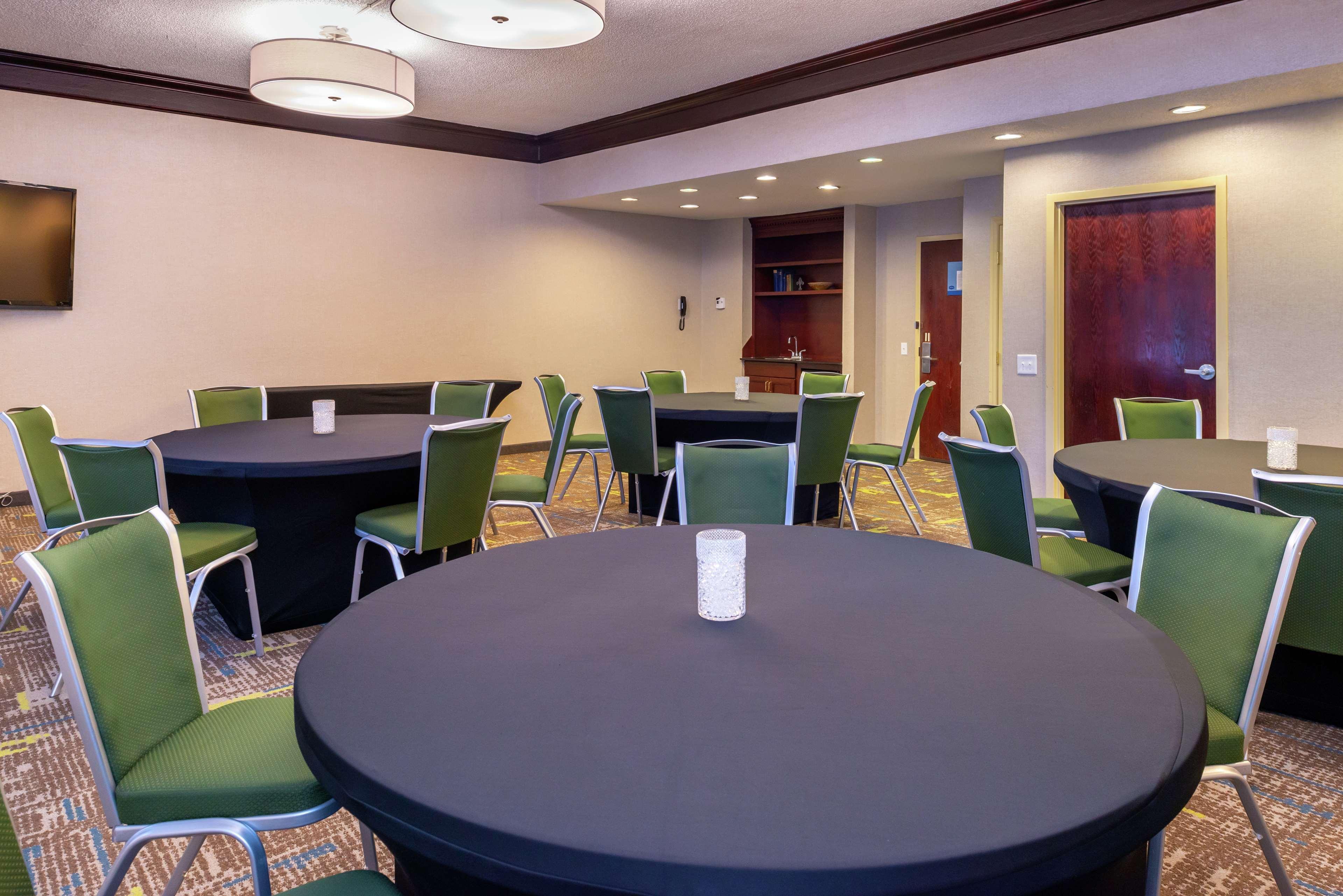 Hampton Inn Greensboro Airport Exteriér fotografie