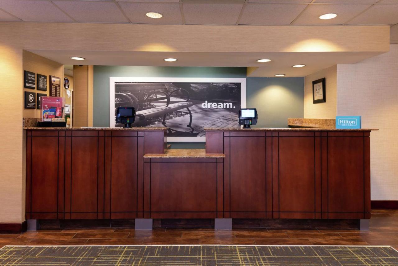 Hampton Inn Greensboro Airport Exteriér fotografie