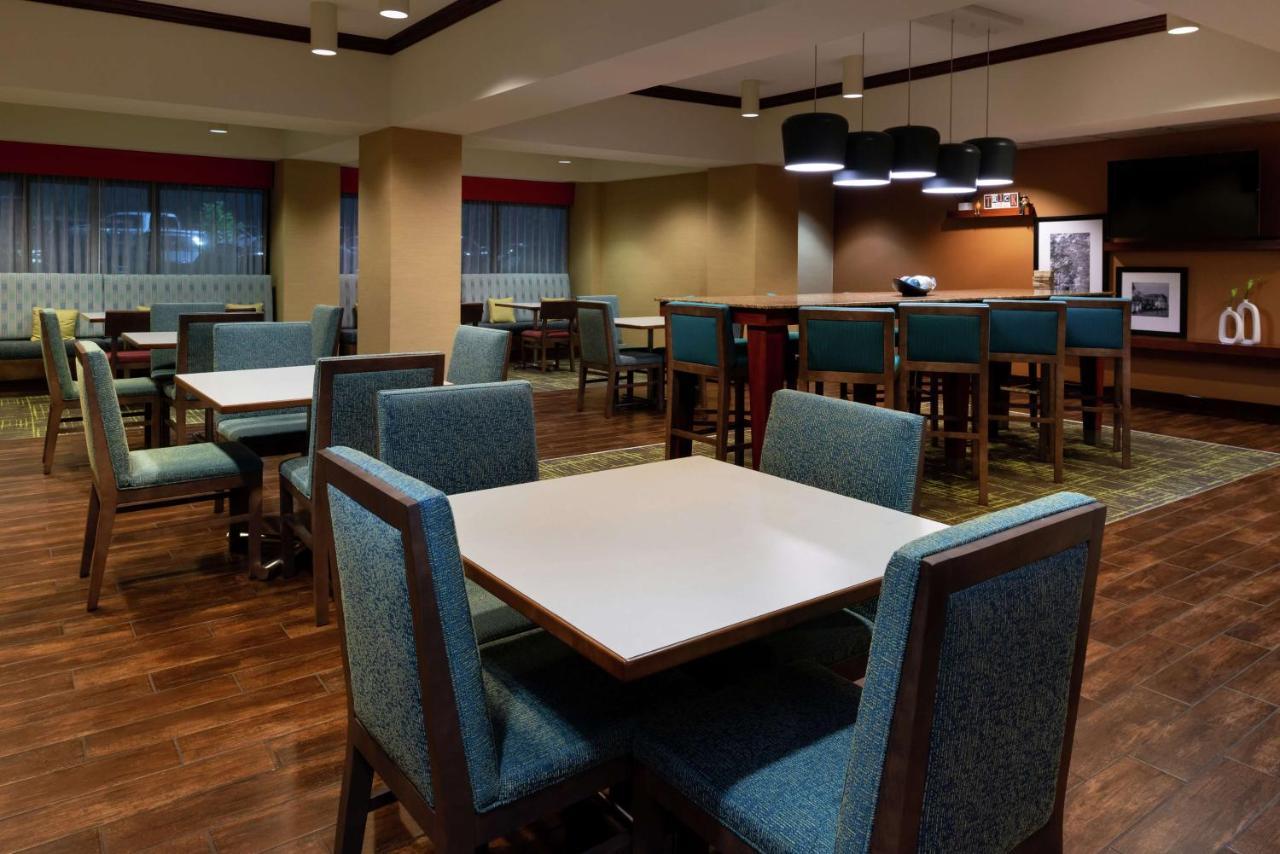 Hampton Inn Greensboro Airport Exteriér fotografie