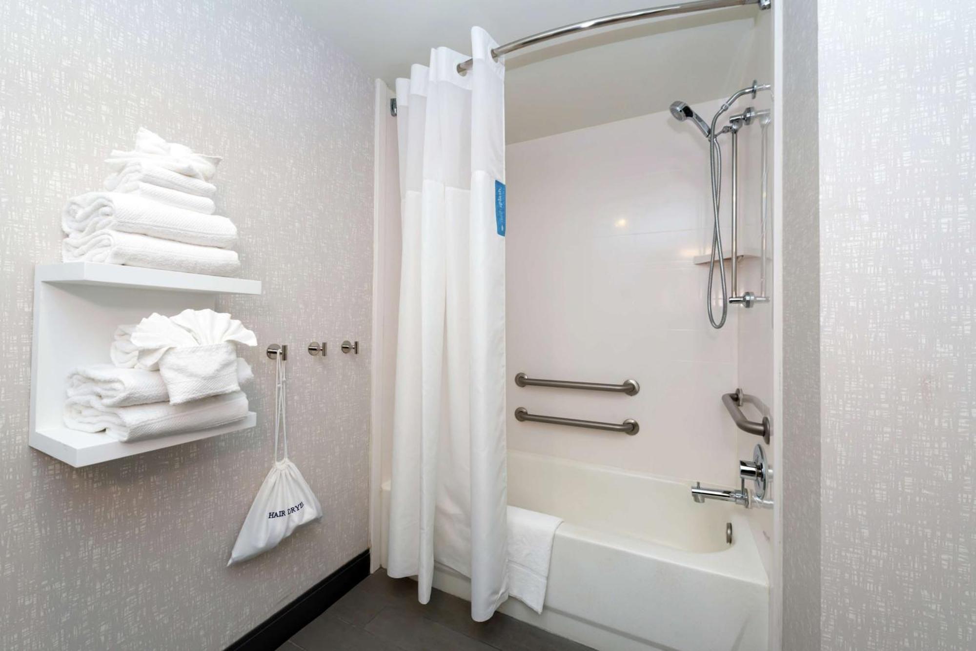 Hampton Inn Greensboro Airport Exteriér fotografie